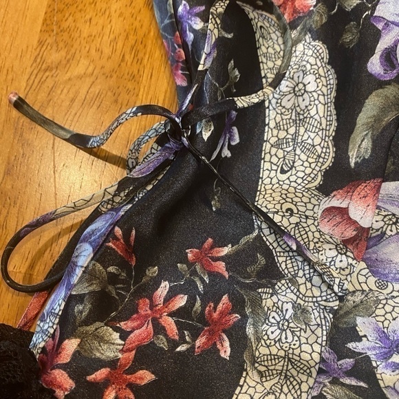 Vintage Victoria’s Secret Gold Label Bodysuit Lingerie- Small - Picture 5 of 7